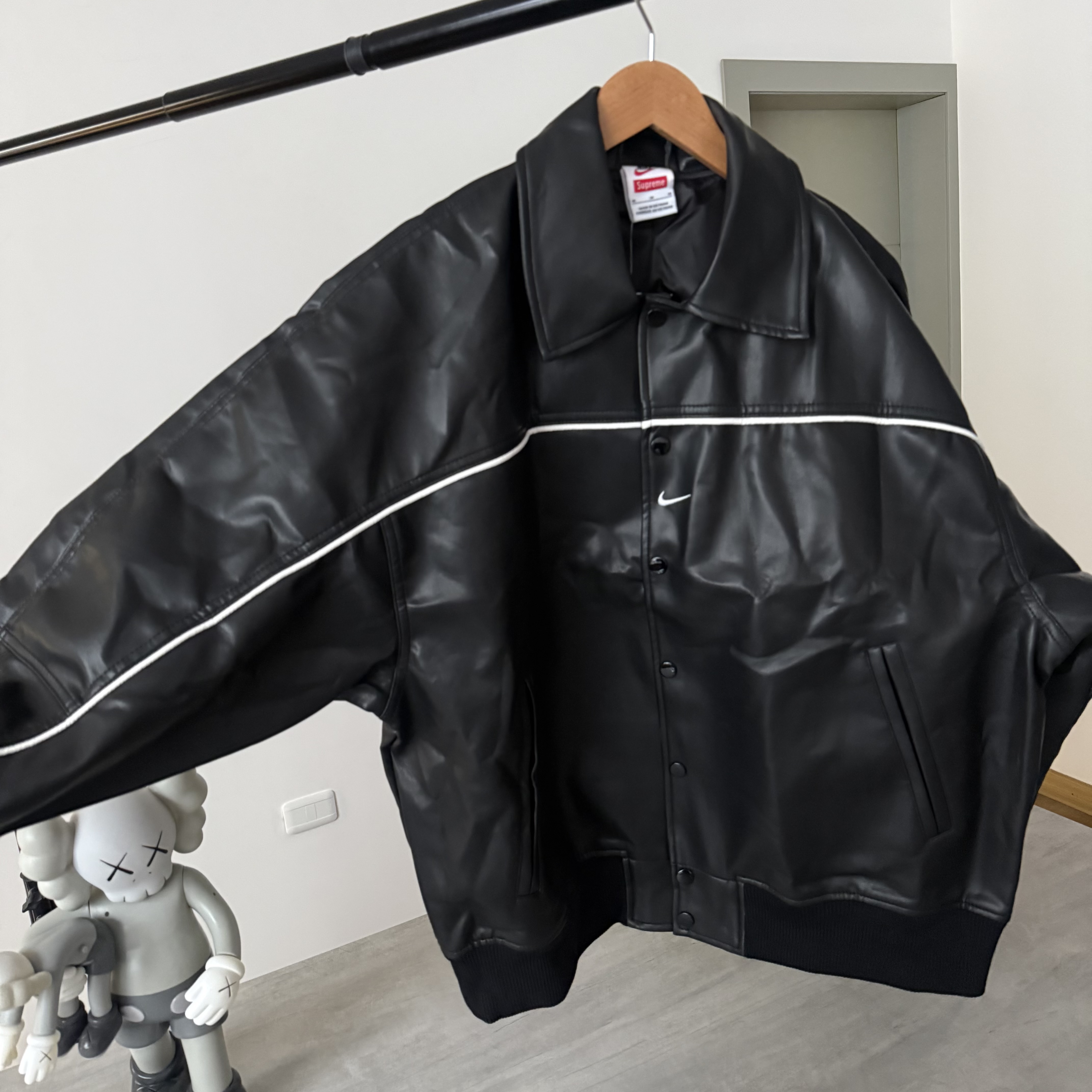 Imagen 6 de Supreme x Nike Leather Varsity Jacket Black