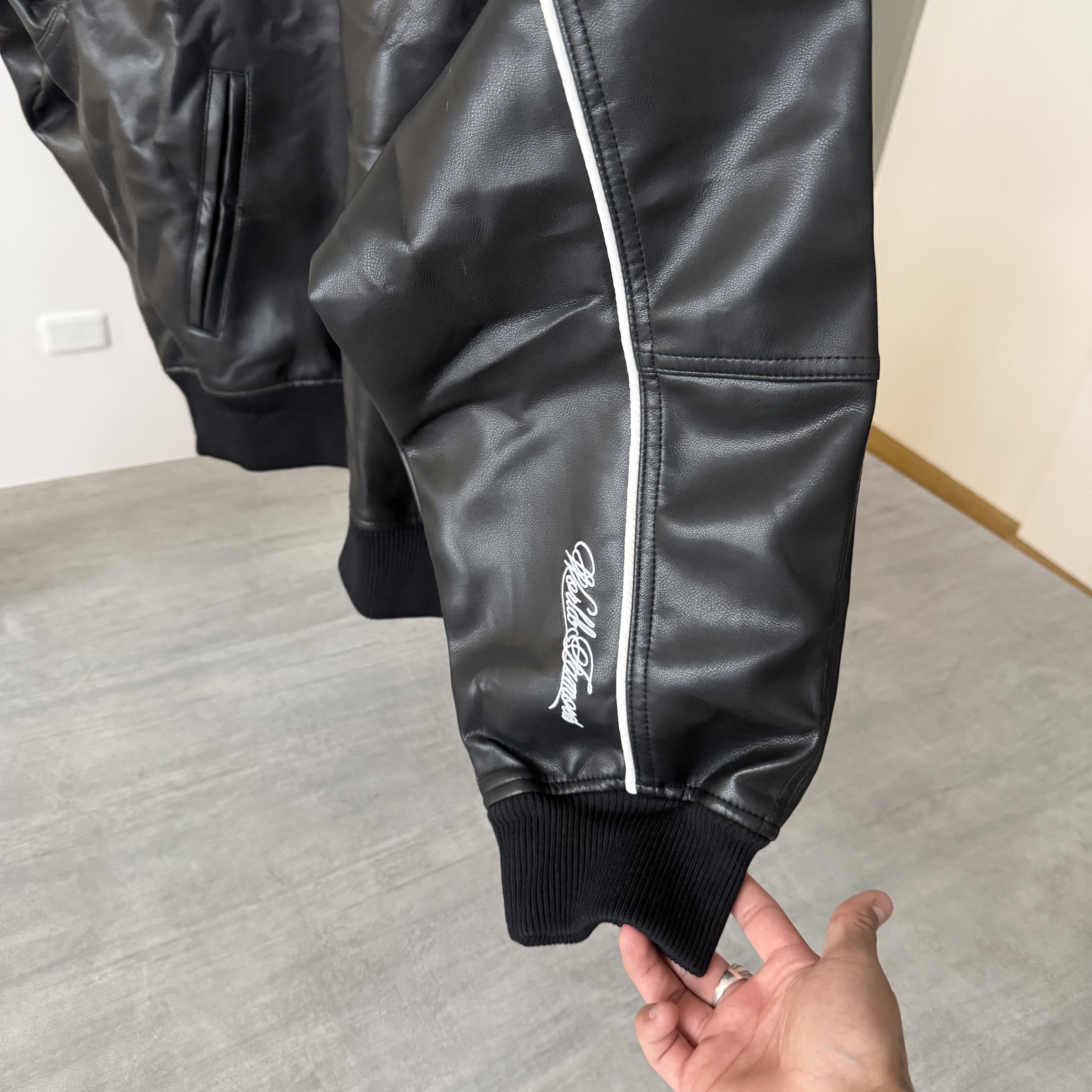 Imagen 7 de Supreme x Nike Leather Varsity Jacket Black
