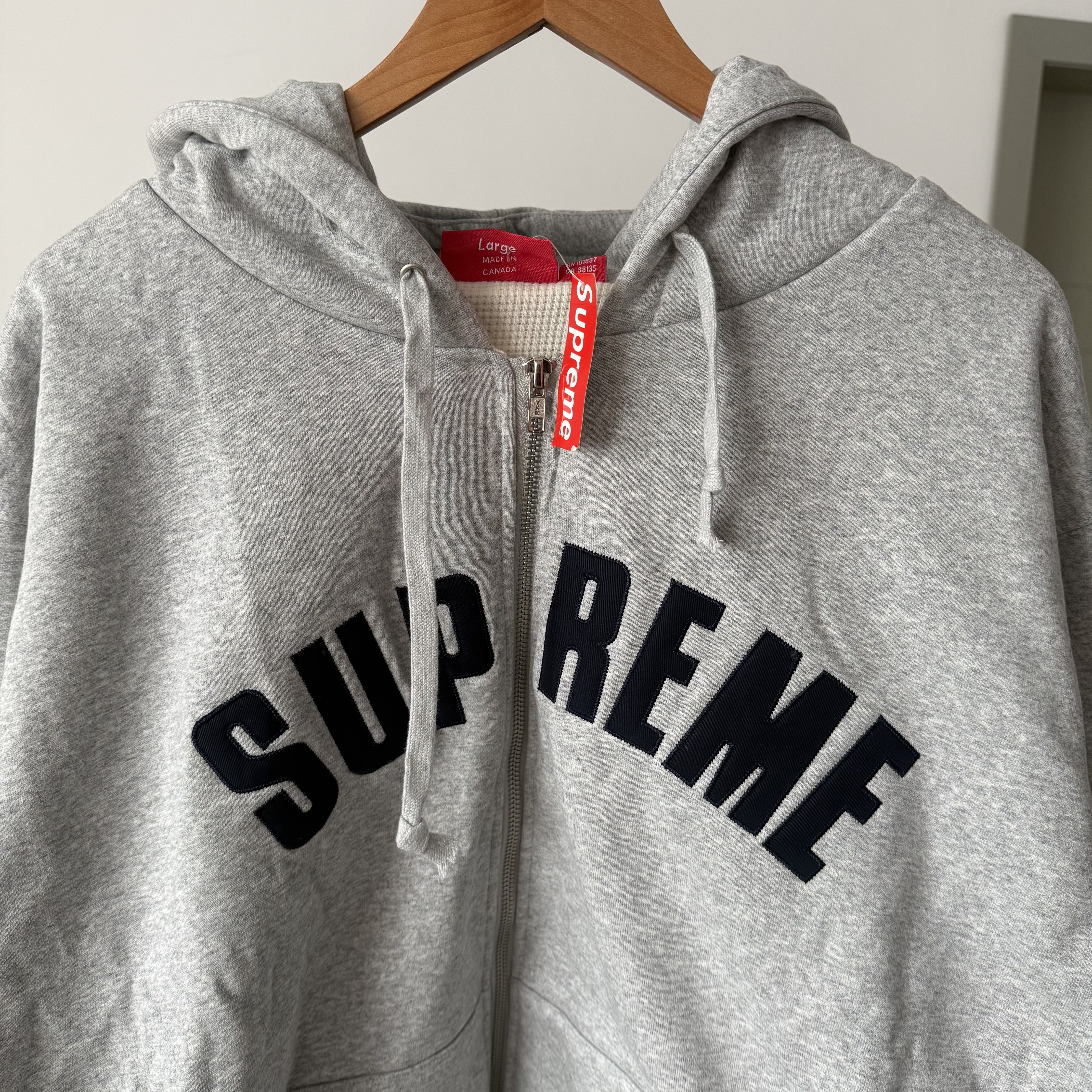 Imagen 3 de Supreme Arc Thermal Zip Up Hooded Heather Grey